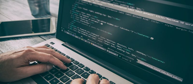 استخدام تكنولوجيا المعلومات وشبكات الاتصالات في تنظيم المكتبات